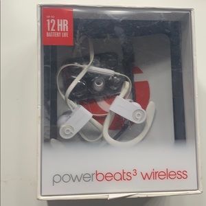 Power beats 3 wireless!